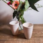 Witte koffiemokken van het merk Lavandoux I Tafel beleving