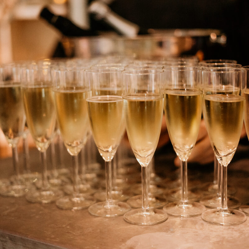 ~Champagne glazen bruiloft | Styling en verhuur| Tafel beleving | Q.Fotografie