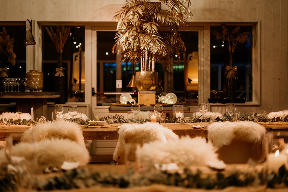 sfeerimpressie gedekte tafel winter bruiloft | styling en verhuur | design en styling | tafel beleving | Q.Fotografie